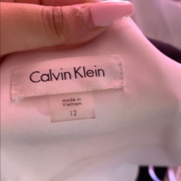 Formal dress - Picture 6 of 6